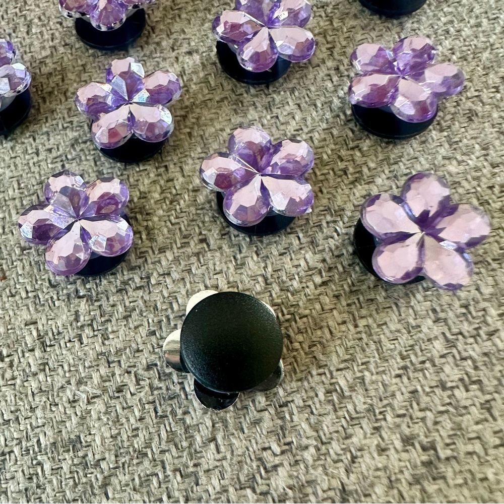 COPY - Set of 10 Floral Crystal Shoe Charms Croc Jibbitz - Picture 2 of 4